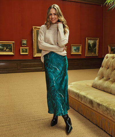 15702 Crystal Waves Skirt