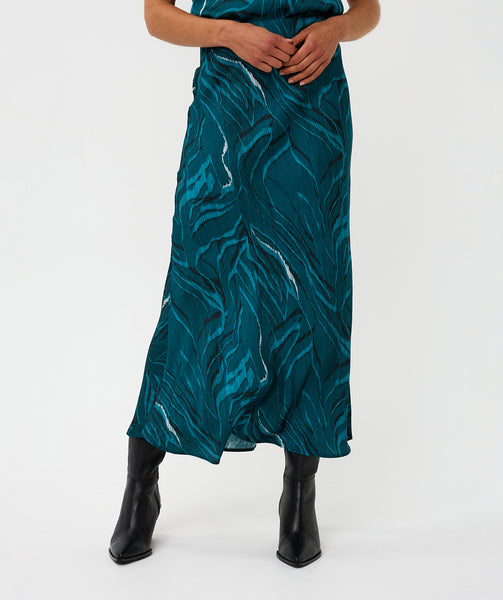 15702 Crystal Waves Skirt