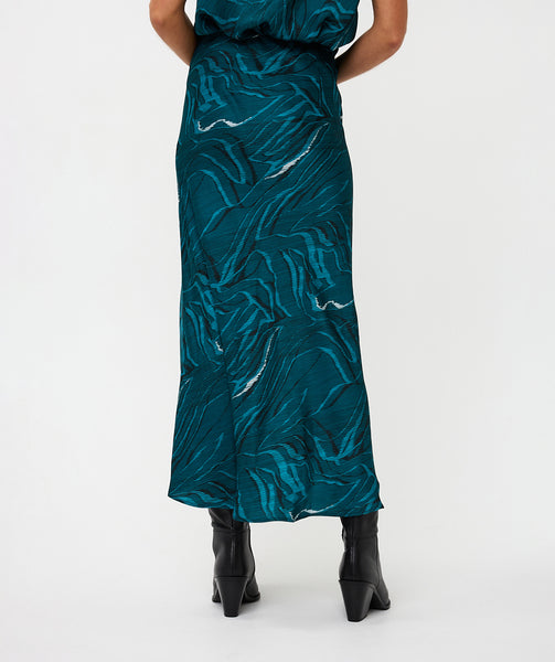 15702 Crystal Waves Skirt