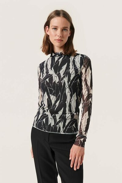 SLAldora Mockneck Top