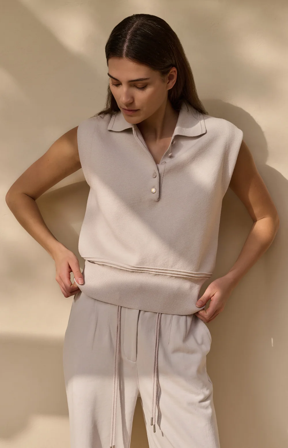 YAYA Sleeveless Sweater with Collar