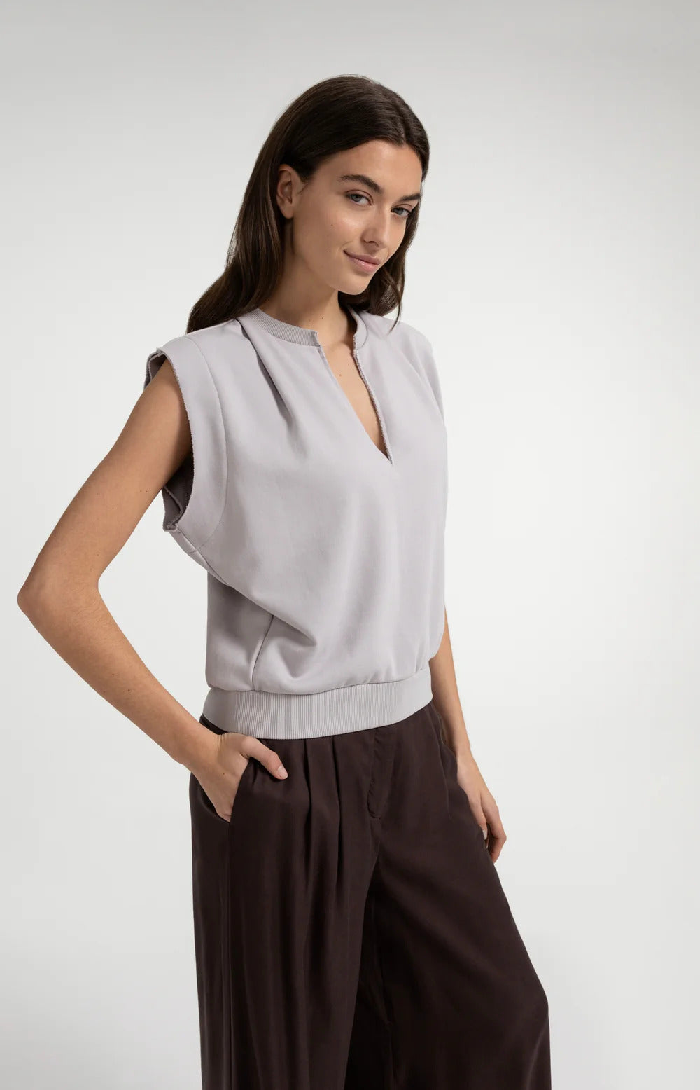 YAYA Sleeveless Sweatshirt with V-neck