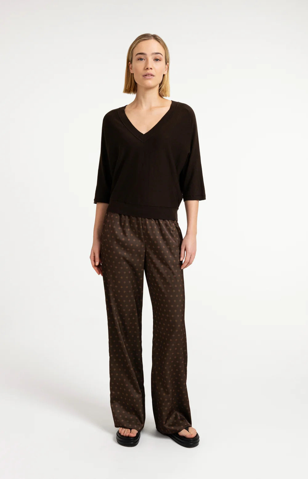 YAYA V-neck Sweater with Seam Detail