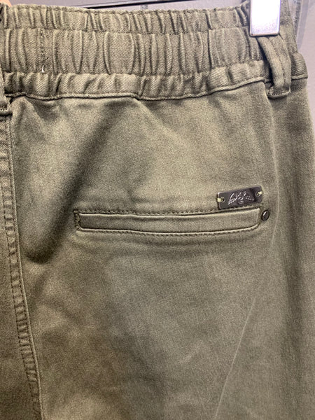 Lucie Comfort Pant- Grape Leaf